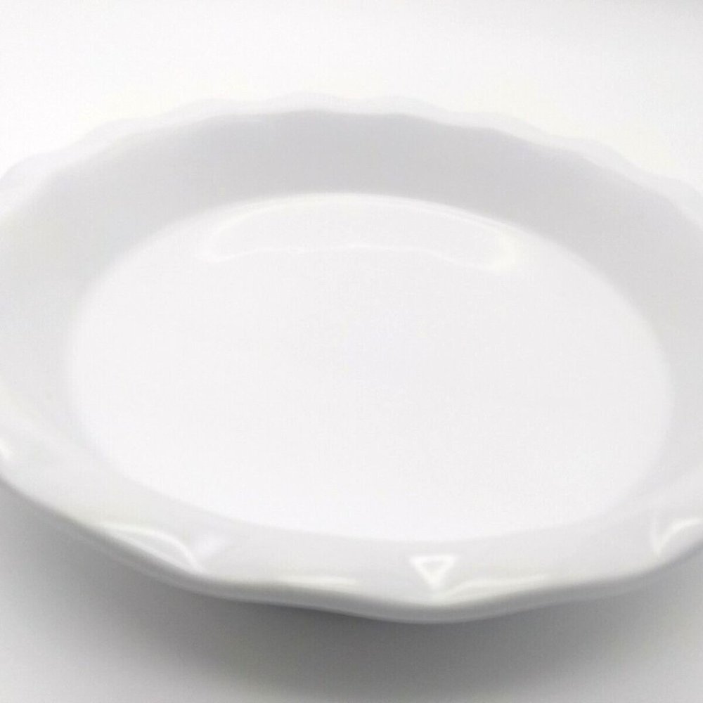 ChefStyle 11 inch Scalloped Stoneware Factory Pie - Tart Baking Dish